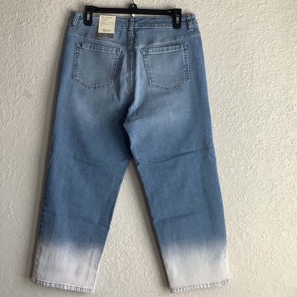 Style & Co. Light Blue to White Ombre Capri Jeans - Picture 5 of 9